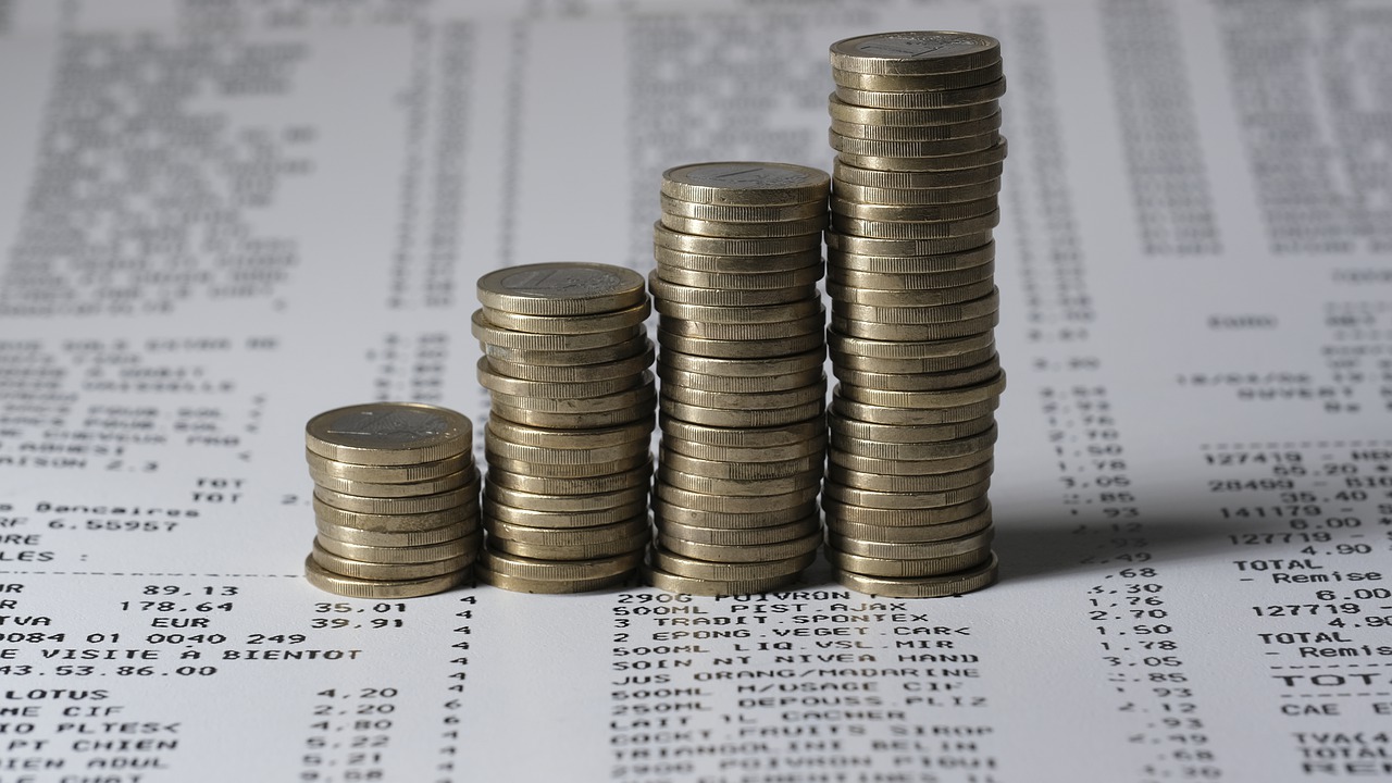 Money Cash Coins Payment Debt  - AlexBarcley / Pixabay